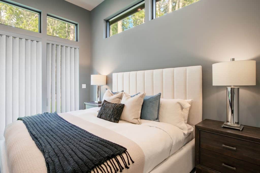 Spacious,Elegant,Bedroom,With,Stylish,Decor,Linens,Pillows,Soft,Color
