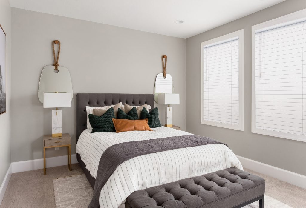 Master,Bedroom,In,New,Luxury,Home,With,Large,Windows,And